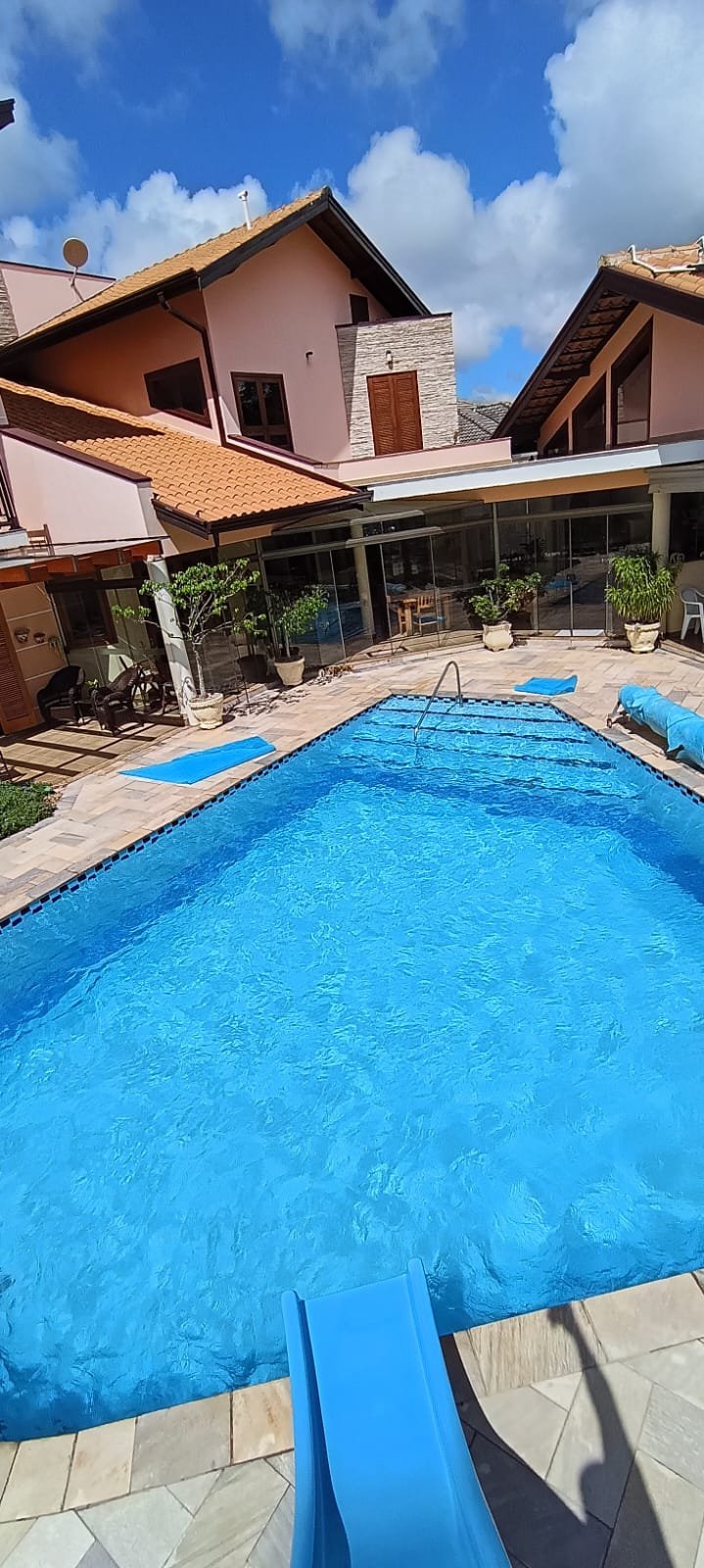 Piscina atendida pela Maremar