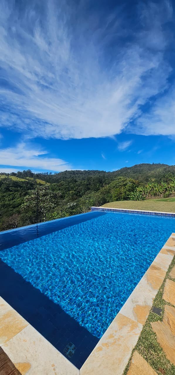 Piscina atendida pela Maremar